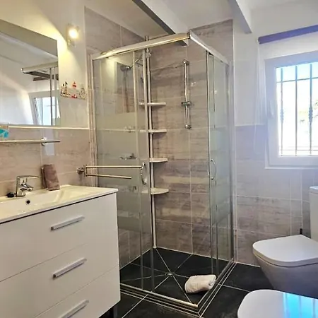 Jazmines, Monte Villa Pego